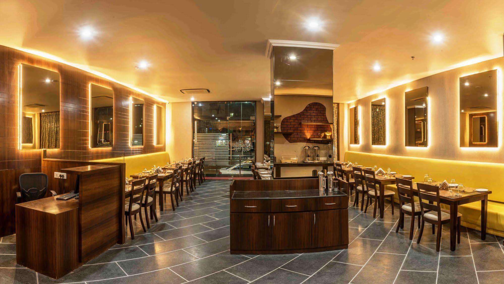 Mango Hotels Prangan Μπουμπάνεσβαρ Εξωτερικό φωτογραφία