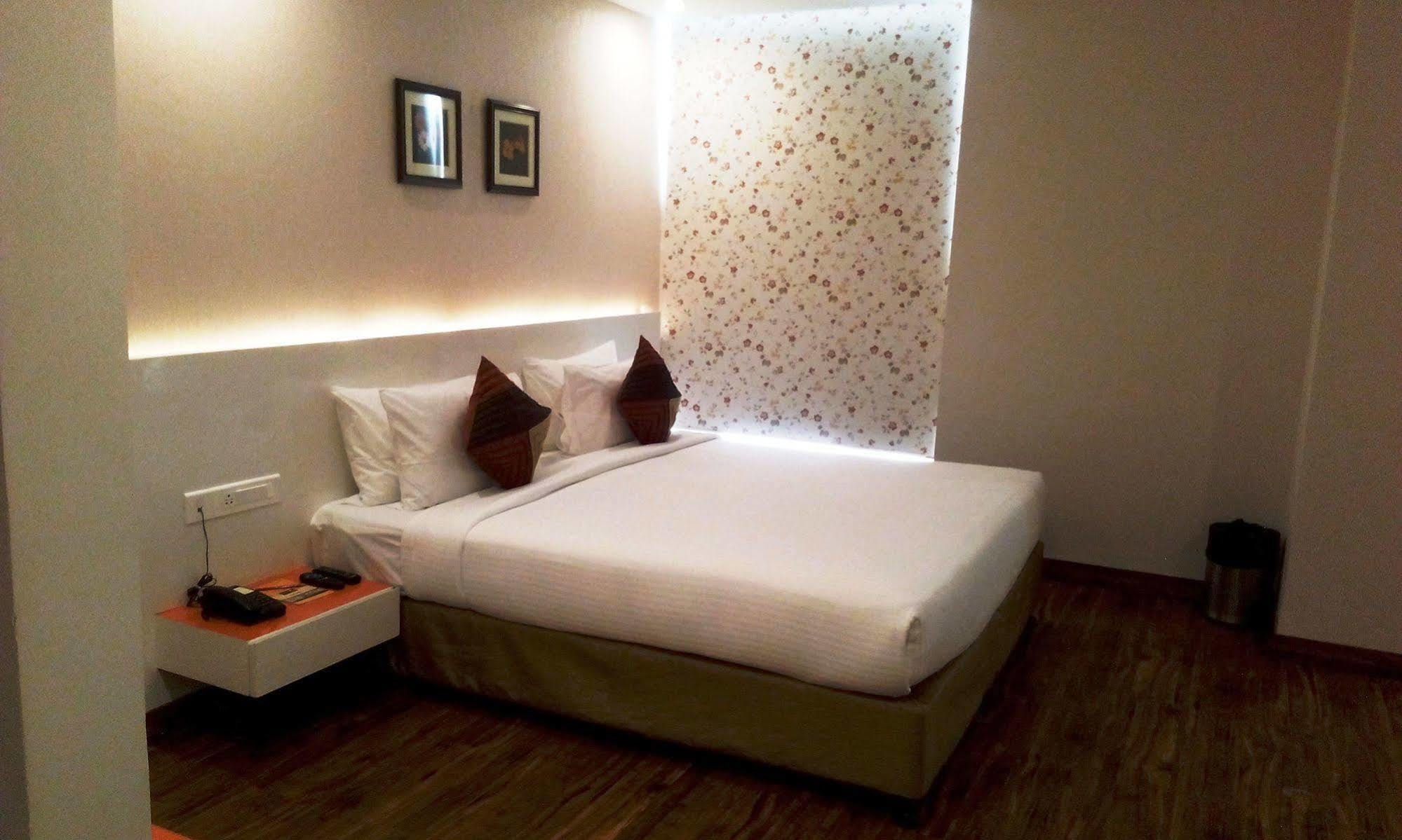 Mango Hotels Prangan Μπουμπάνεσβαρ Εξωτερικό φωτογραφία